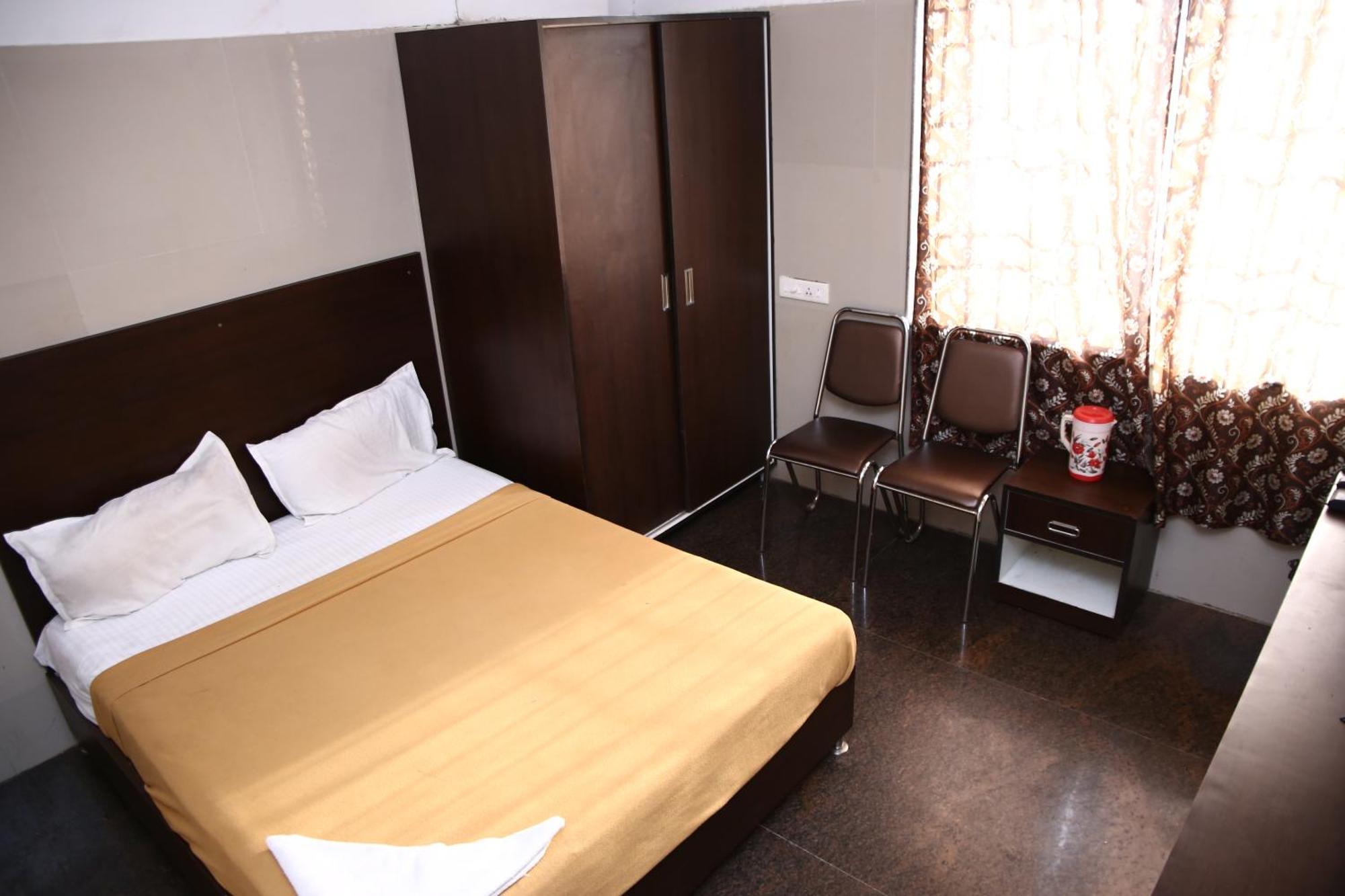 Shri Bhavani Residency Chennai Exterior photo